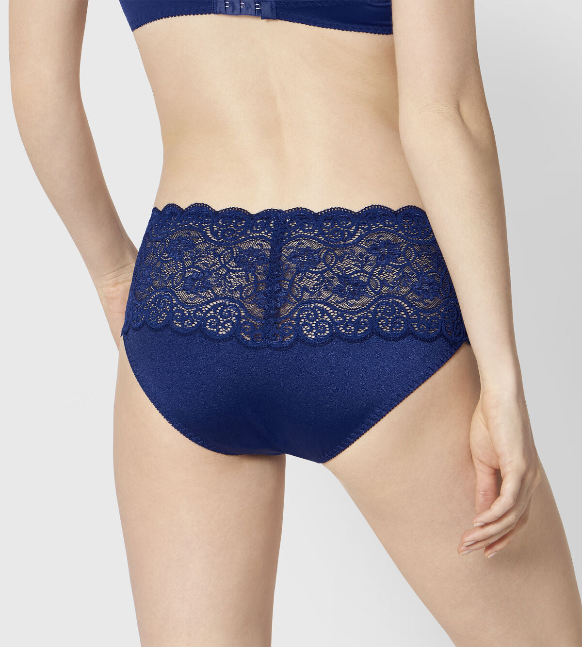 Triumph Amourette 300 Maxi Briefs Full Lacy Briefs