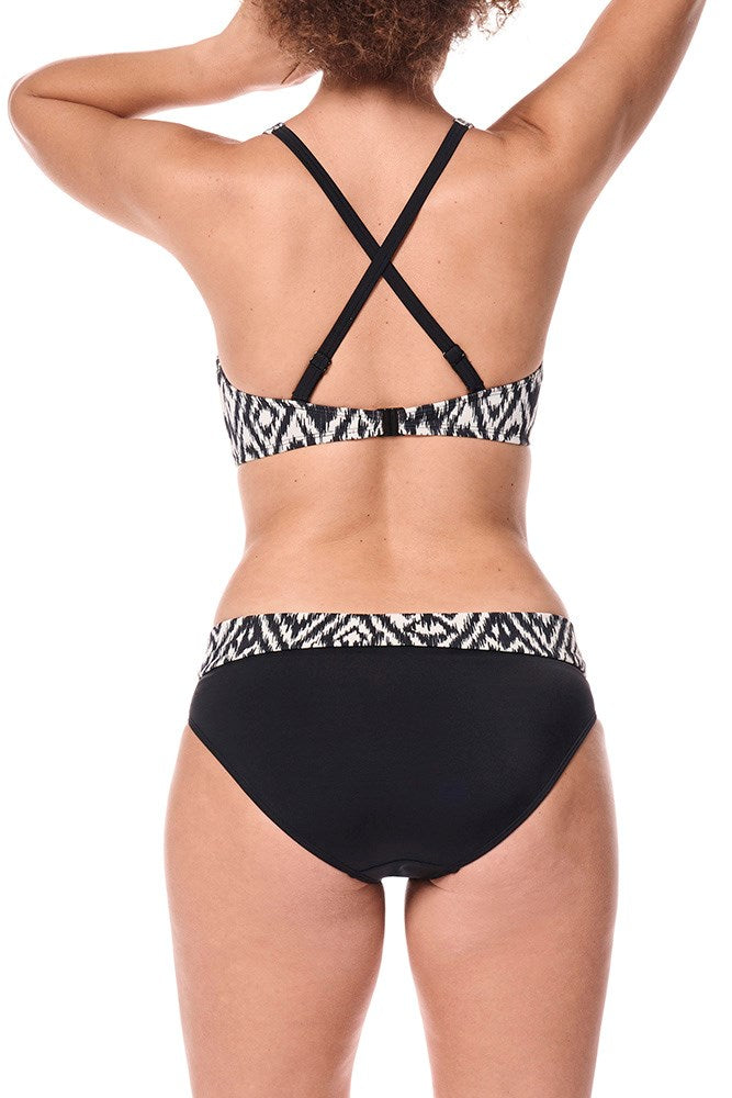 Salta Mastectomy Bikini Top Pocketed Prothesis Swimwear by Amoena