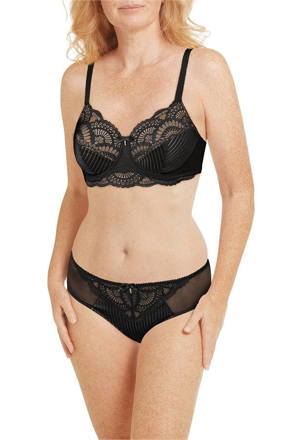 Amoena Mastectomy Karolina Underwired Pocketed Bra